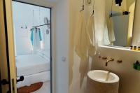 A bathroom at Corte Manfredi