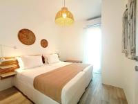 Posteľ alebo postele v izbe v ubytovaní The Nine Graces - Agia Anna - Option With private pool or hot tub