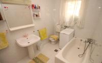 Łazienka w obiekcie Apartment in Kali with sea view, terrace, air conditioning, WiFi (4230-3)