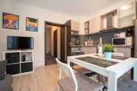 Kuchyň nebo kuchyňský kout v ubytování Vera by RV Apartments