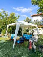 Vonkajšia záhrada v ubytovaní Casa Lia-Beach Front Villa
