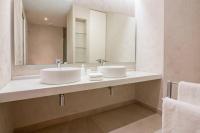 Koupelna v ubytování Miramar Luxury 3 bedroom FreshApartments