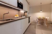 Kuchyň nebo kuchyňský kout v ubytování Miramar Luxury 3 bedroom FreshApartments