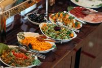 Đồ ăn tại/gần resort chữa bệnh - trị liệu