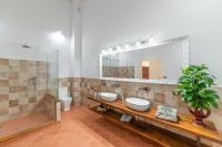 Koupelna v ubytování Seranova Luxury Hotel - Adults Only