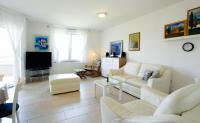 TV a/nebo společenská místnost v ubytování Apartman Kimi