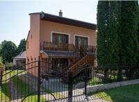 Budynek, w którym mieści się apartament