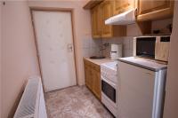 Kuchnia lub aneks kuchenny w obiekcie Akácfa 13 Apartman