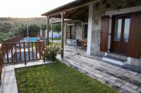 Basen w obiekcie Villa Aloni in Triopetra lub w pobliżu