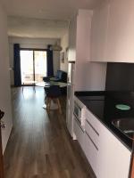 Kuchyňa alebo kuchynka v ubytovaní Apartamentos El Bergantin Menorca Club