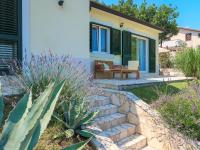Vonkajšia záhrada v ubytovaní Holiday Home Makvic by Interhome