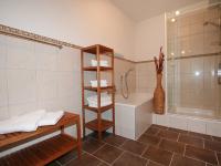 Kúpeľňa v ubytovaní Apartment Höferau by Interhome