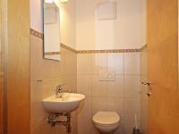 Kúpeľňa v ubytovaní Apartment Höferau by Interhome