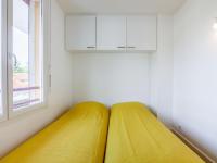 Ein Bett oder Betten in einem Zimmer der Unterkunft Apartment La Cit&eacute; du Lac-4 by Interhome