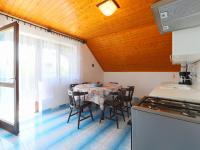 Kuchyňa alebo kuchynka v ubytovaní Holiday Home Akazie by Interhome