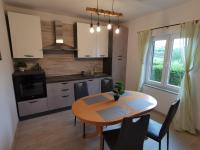 Kuchyňa alebo kuchynka v ubytovaní Apartments Jurandvor
