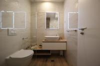 Koupelna v ubytování Apartmani Kiara