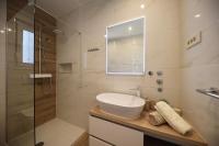 Koupelna v ubytování Apartmani Kiara