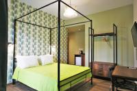 Posteľ alebo postele v izbe v ubytovaní Aethon Airport Project-FREE SHUTTLE by GK Properties