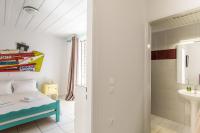 Posteľ alebo postele v izbe v ubytovaní Armenaki Apartment at the center of Zakynthos Town