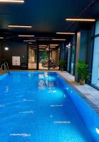 Bazén v ubytovaní EASY RENT Apartments - Crystal alebo v jeho blízkosti