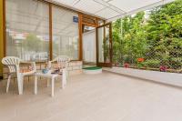 Plán poschodí v ubytovaní Comfortable modern studio with shaded patio
