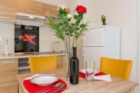 Plán poschodí v ubytovaní Comfortable modern studio with shaded patio