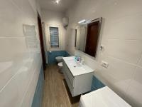A bathroom at B&B ABRUZZO