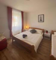 Posteľ alebo postele v izbe v ubytovaní Apartments in Silo/Insel Krk 35162