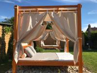 Ogród w obiekcie Villa Aruba & Private SPA Suites