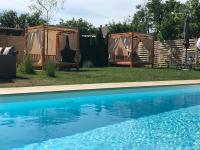 Basen w obiekcie Villa Aruba & Private SPA Suites lub w pobliżu