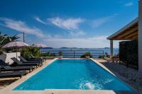 Bazén v ubytovaní Apartments Villa Made 4U alebo v jeho blízkosti