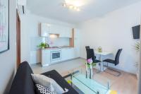 Kuchyňa alebo kuchynka v ubytovaní Apartments Villa Made 4U