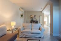 Posezení v ubytování Urbe10 Angel Suites 2 Bedrooms Apartment 4A