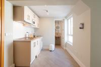 Kuchyň nebo kuchyňský kout v ubytování Urbe10 Angel Suites 2 Bedrooms Apartment 4A