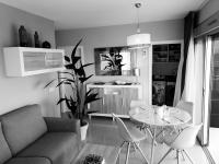 Posedenie v ubytovaní Holiday Deluxe Apartment Miramar Magic World