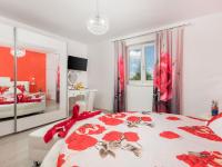 Posteľ alebo postele v izbe v ubytovaní Holiday Home Villa Gabriel by Interhome