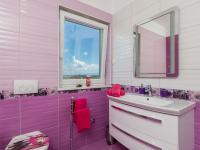 Kúpeľňa v ubytovaní Holiday Home Villa Gabriel by Interhome