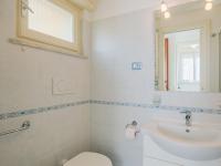 A bathroom at Holiday Home Manuela by Interhome