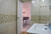 Kúpeľňa v ubytovaní Apartamento en urb primera linea de playa