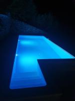Bazén v ubytování Villa Jerković-Secluded house and apartment with pool nebo v jeho okolí