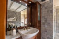 A bathroom at San Marco View Terrace Apartment R&R