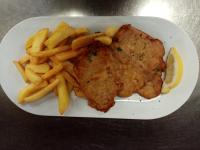 Jídlo v hotelu nebo okolí