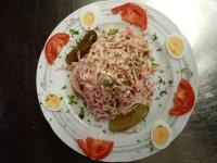 Jídlo v hotelu nebo okolí