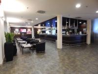 Reštaurácia alebo iné gastronomické zariadenie v ubytovaní Mercure Leonardo da Vinci Rome Airport