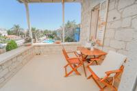 Bazén v ubytování Alacati Marina Palace nebo v jeho okolí