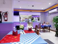 Restaurace v ubytování Al Rayan Hotel
