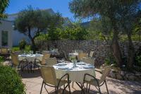 Nespecifikovaný výhled na hory nebo výhled na hory při pohledu z hotelu