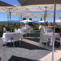 Reštaurácia alebo iné gastronomické zariadenie v ubytovaní La Ribezza Boutique Hotel