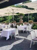 Reštaurácia alebo iné gastronomické zariadenie v ubytovaní La Ribezza Boutique Hotel